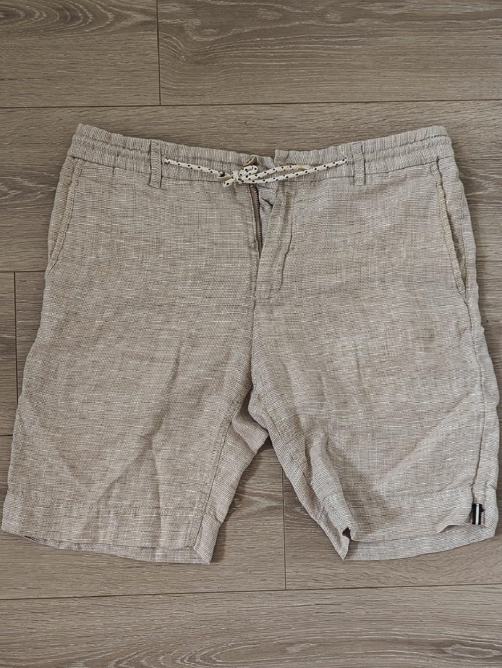 Zara Beige Men’s Flat Front Drawstring Shorts